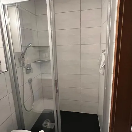 Apartment Souterrainwohnung Im Speckguertel Von Erfurt! *
